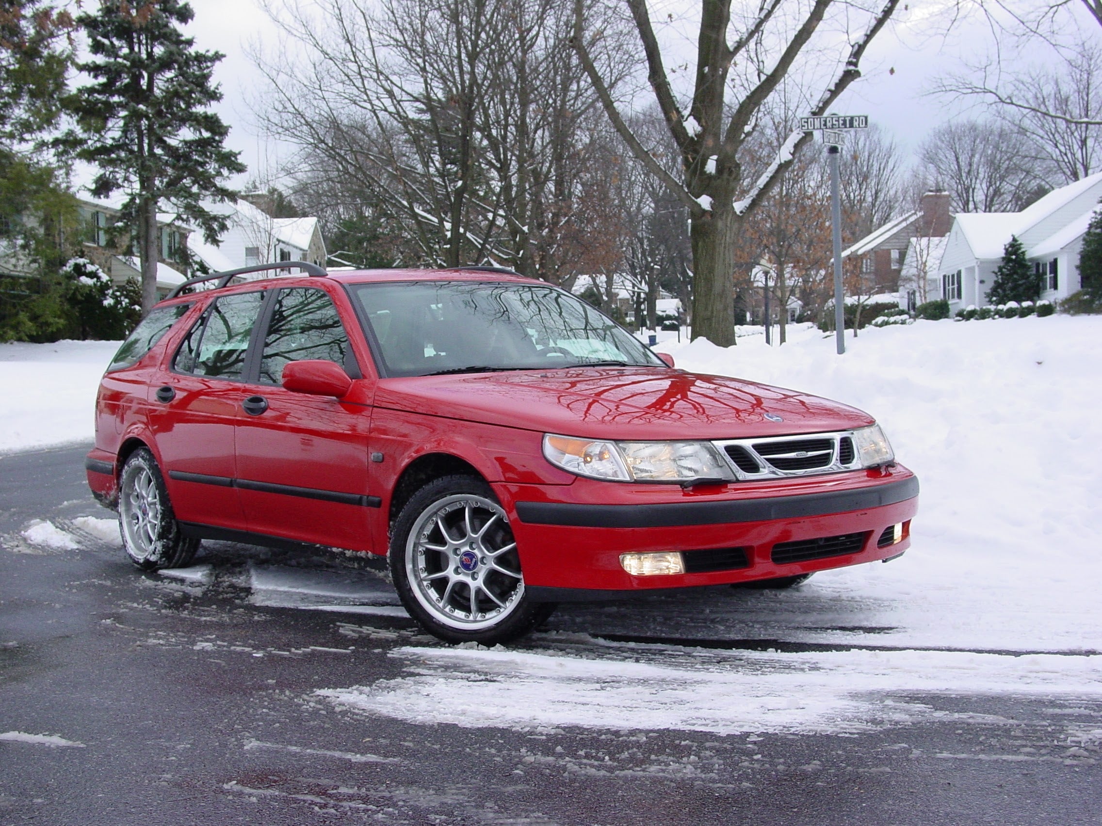 Saab 9-5 Aero Wagon Snow Scene Photoshoot: